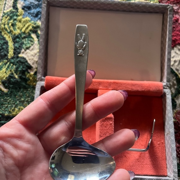 Vintage Stainless Steel baby spoon and food pusher set - Picture 6 of 8